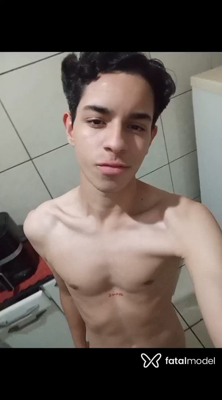 Acompanhante homem morena (o) de olhos pretos - Witalo