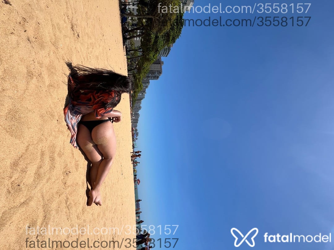 Acompanhante mulher trans com cabelo castanho de olhos castanhos - Kauanny