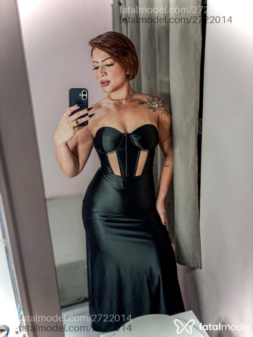 Acompanhante mulher morena (o) de olhos mel - Babi