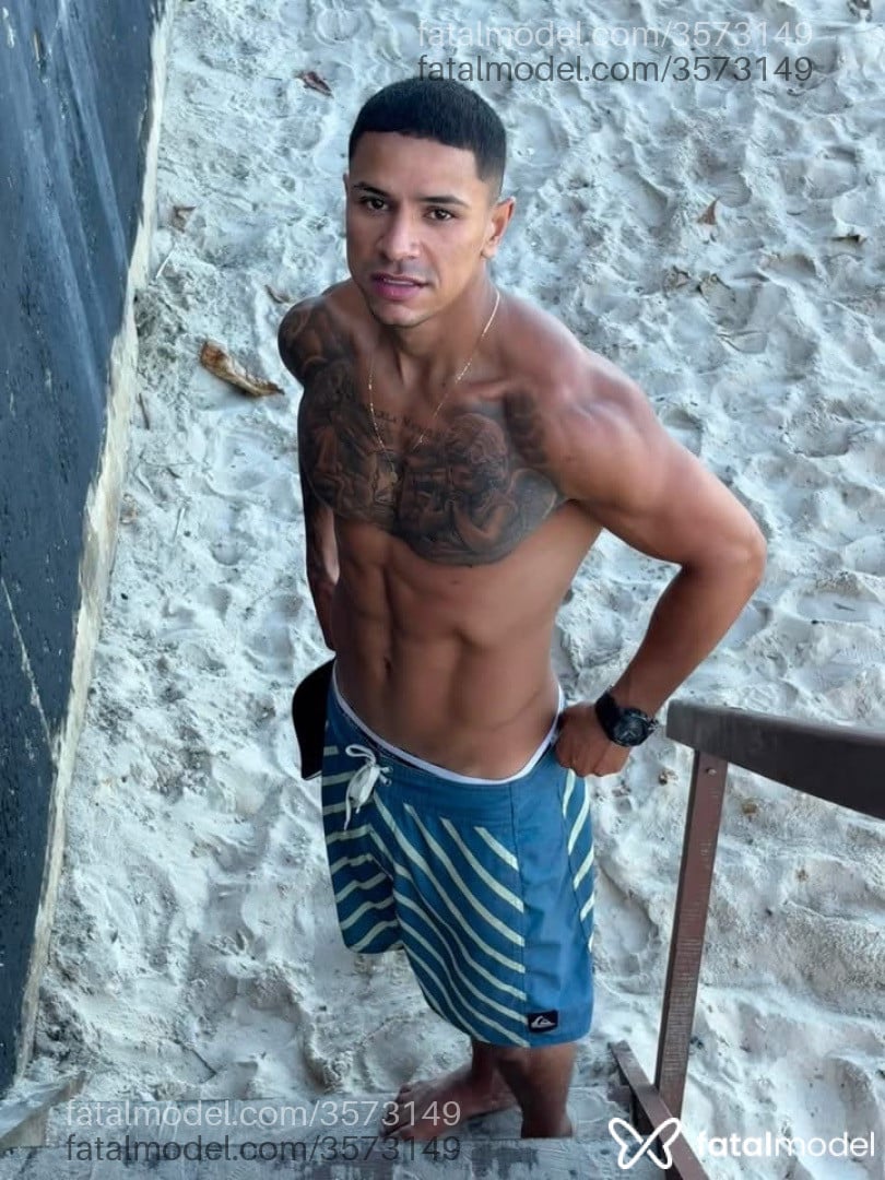 Acompanhante homem com cabelo castanho de olhos castanhos - Welsley Sousajr