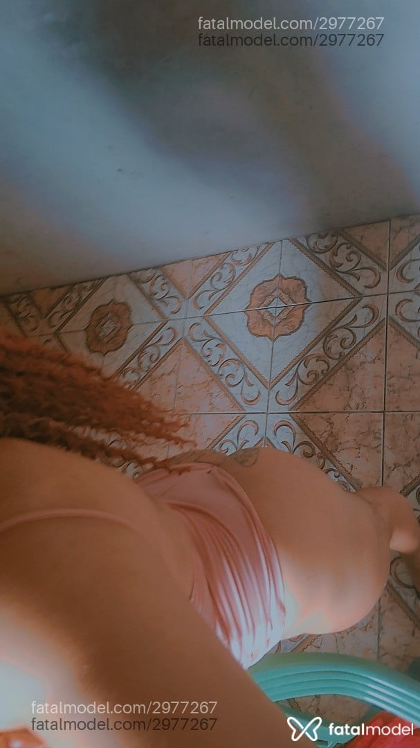 Acompanhante mulher trans loira (o) de olhos castanhos - Yasmin