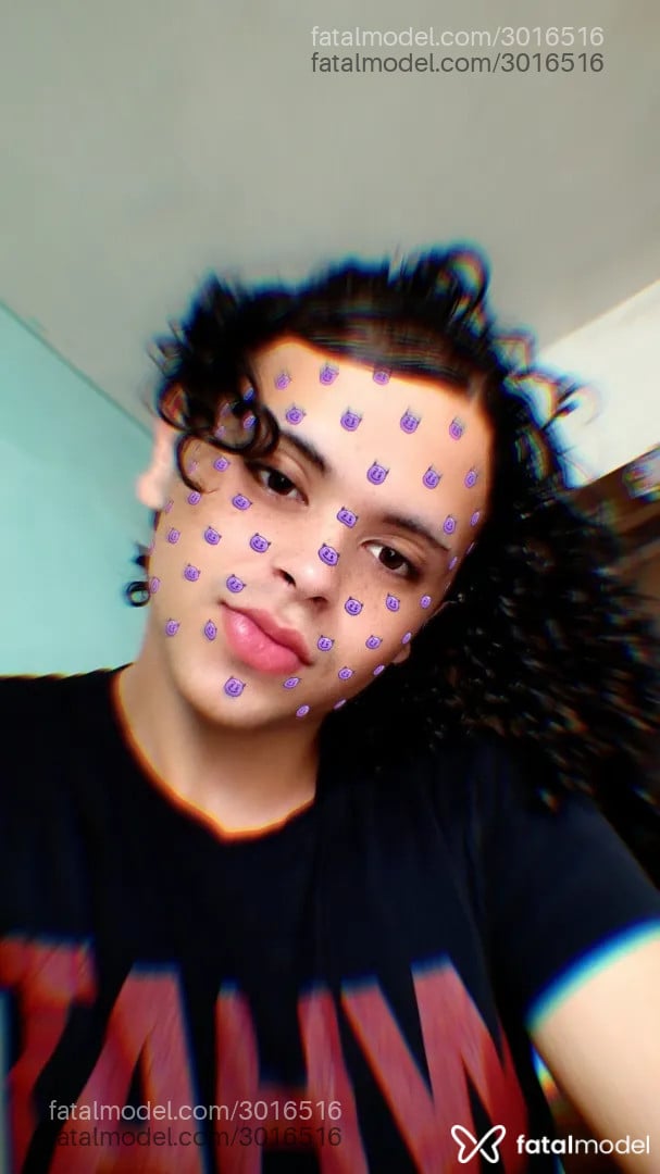 Acompanhante mulher trans morena (o) de olhos castanhos - Maria Vitoria