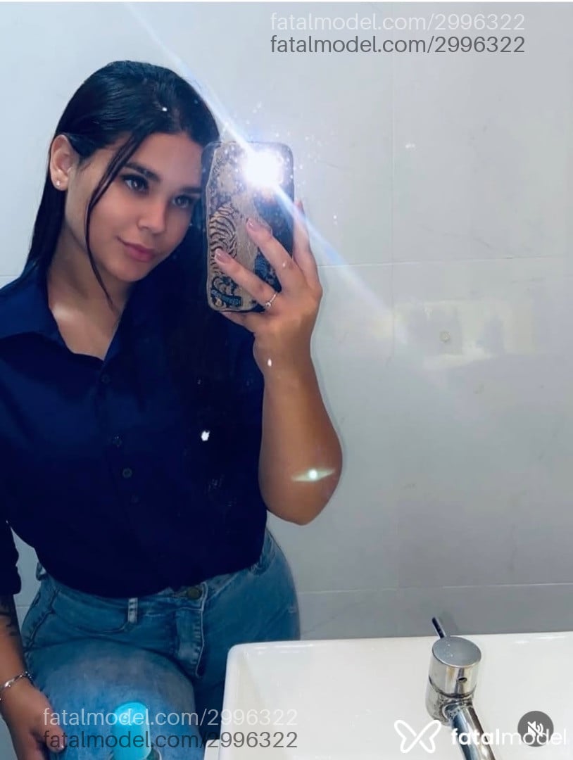 Acompanhante mulher morena (o) de olhos mel - Eloísa