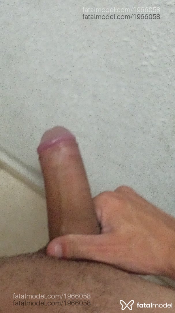 Acompanhante homem com cabelo castanho de olhos castanhos - Safadoperverso