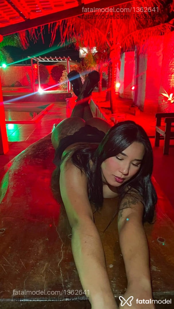 Acompanhante mulher morena (o) de olhos pretos - Yohana Morena