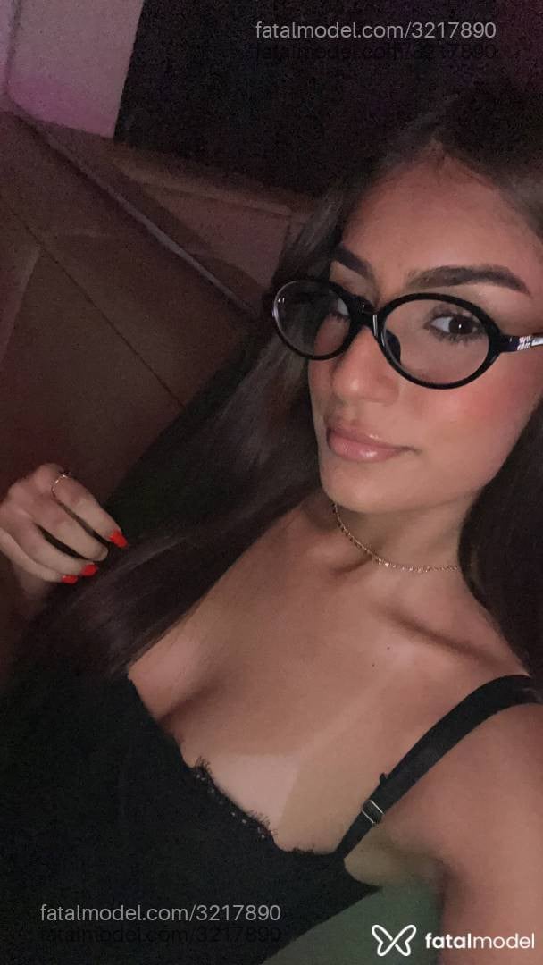Acompanhante mulher com cabelo castanho de olhos castanhos em Florianópolis - Vicky
