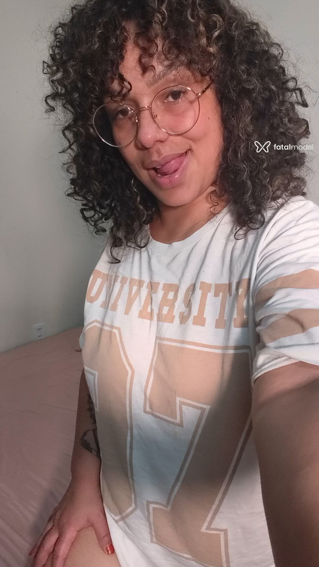 Acompanhante mulher com cabelo castanho de olhos castanhos - Marina Martínez