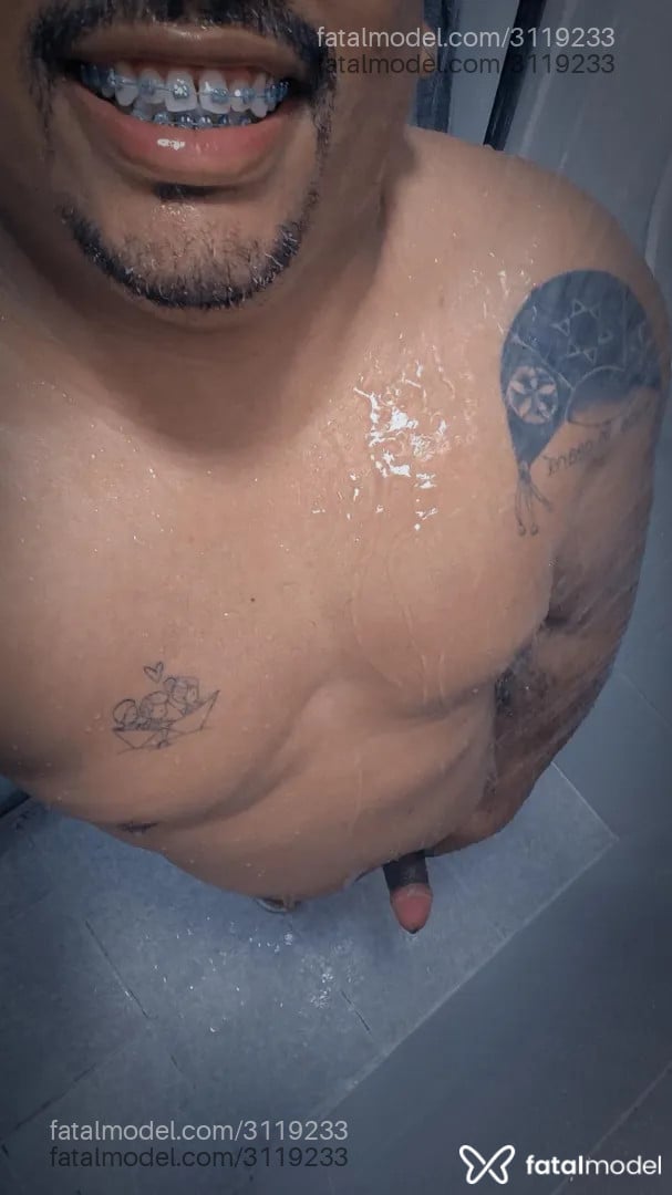 Acompanhante homem morena (o) de olhos castanhos - Negro Joey