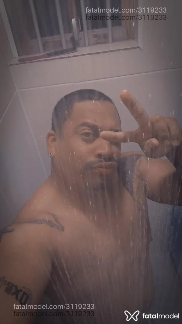 Acompanhante homem morena (o) de olhos castanhos - Negro Joey