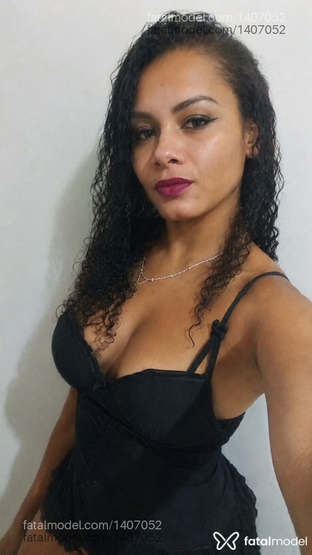 Acompanhante mulher morena (o) de olhos castanhos - Suellen Almeida