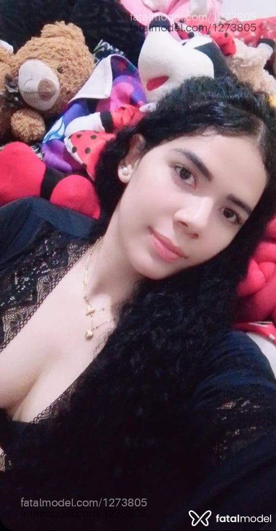 Acompanhante mulher morena (o) de olhos pretos - Ane Cristiane