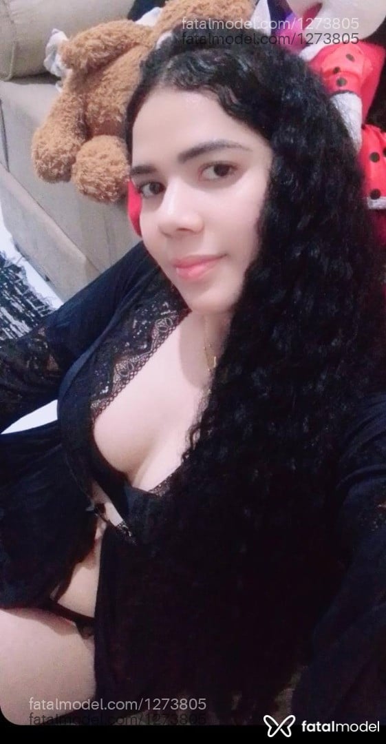 Acompanhante mulher morena (o) de olhos pretos - Ane Cristiane