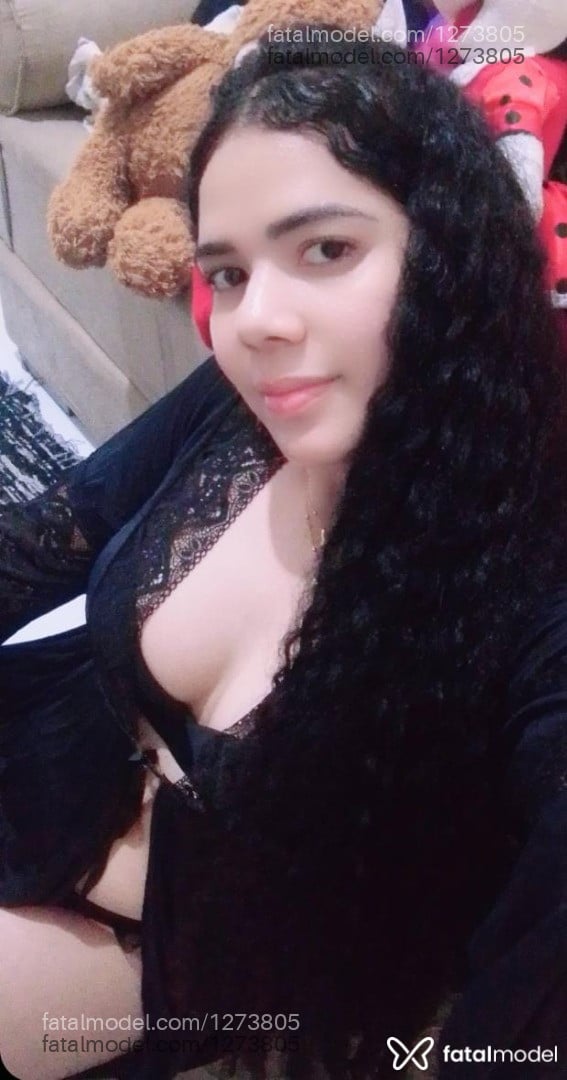 Acompanhante mulher morena (o) de olhos pretos - Ane Cristiane