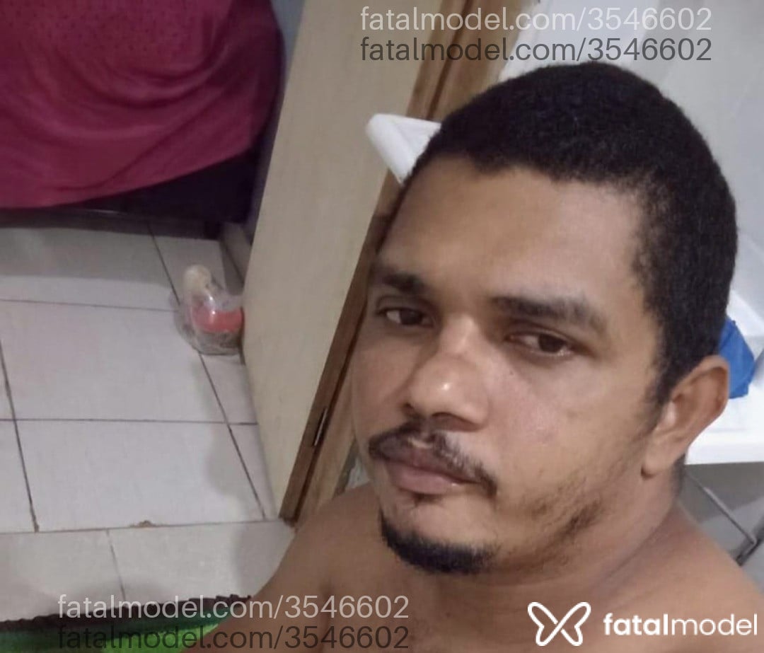 Acompanhante homem morena (o) de olhos castanhos - Ronaldo