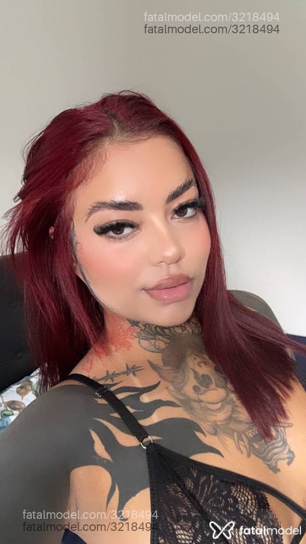 Acompanhante mulher morena (o) de olhos castanhos - Thayna