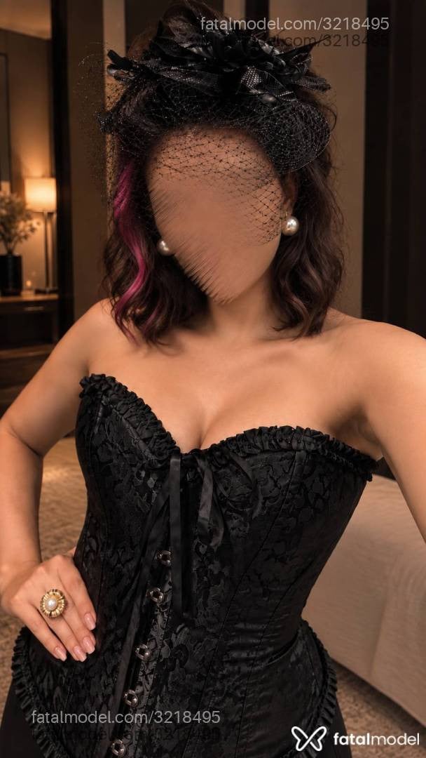 Acompanhante mulher com cabelo castanho de olhos castanhos - Úrsula