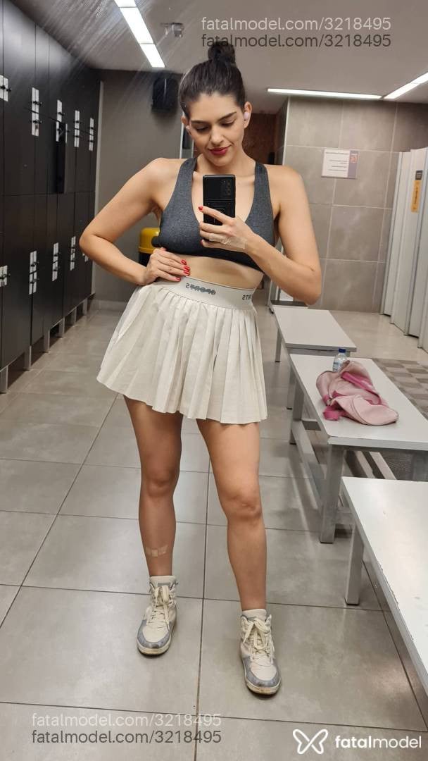 Acompanhante mulher com cabelo castanho de olhos castanhos em Brasília - Úrsula