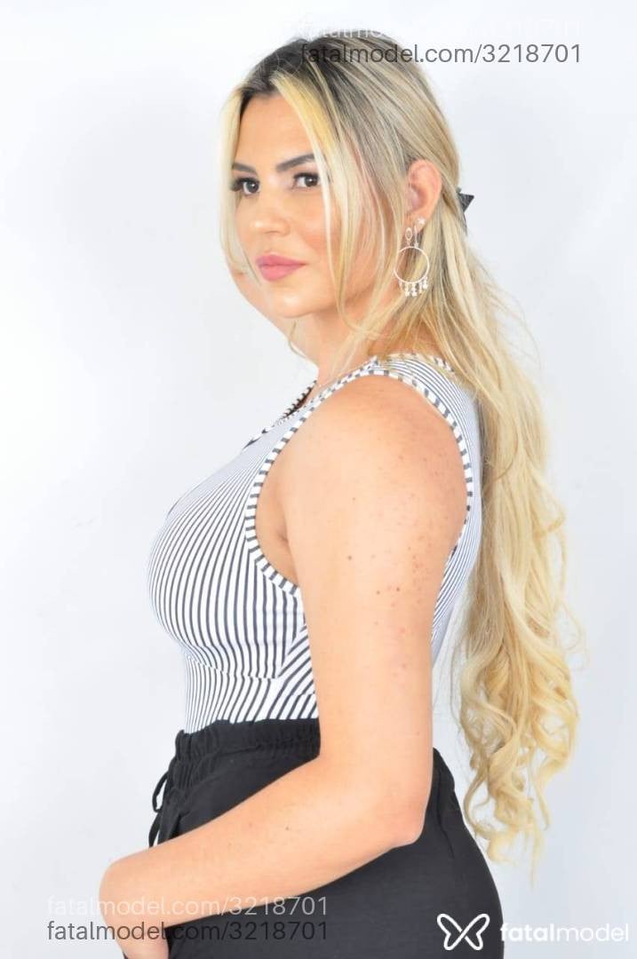 Acompanhante mulher com cabelo castanho de olhos pretos em São Paulo - Aurora