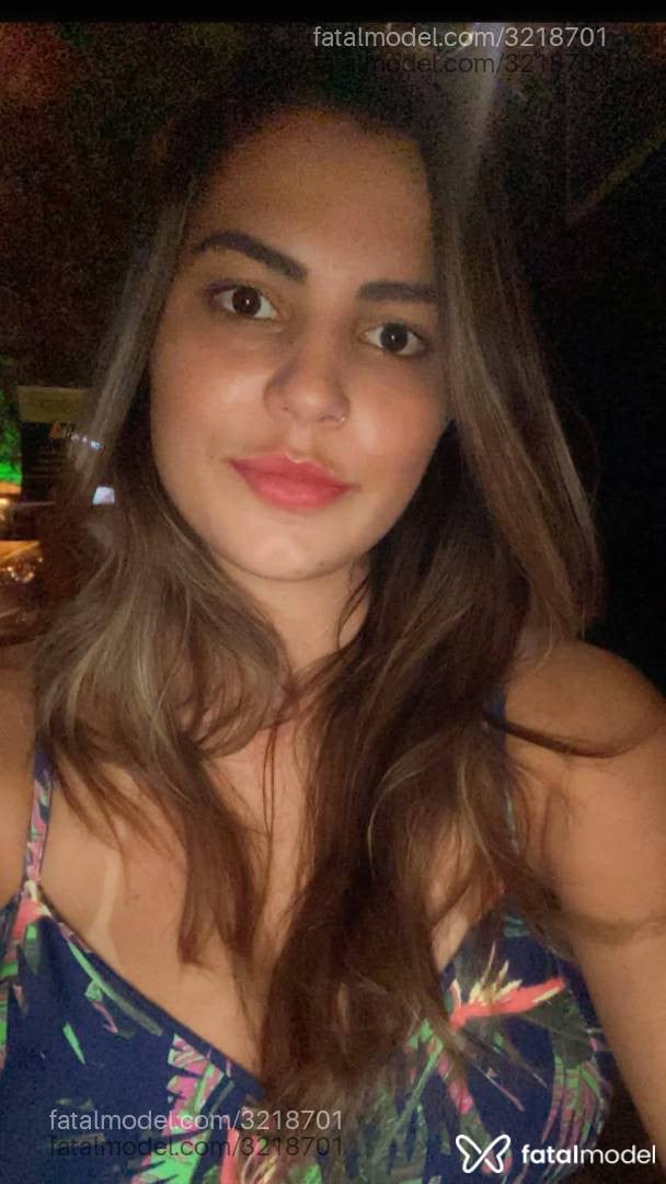 Acompanhante mulher com cabelo castanho de olhos pretos em São Paulo - Aurora