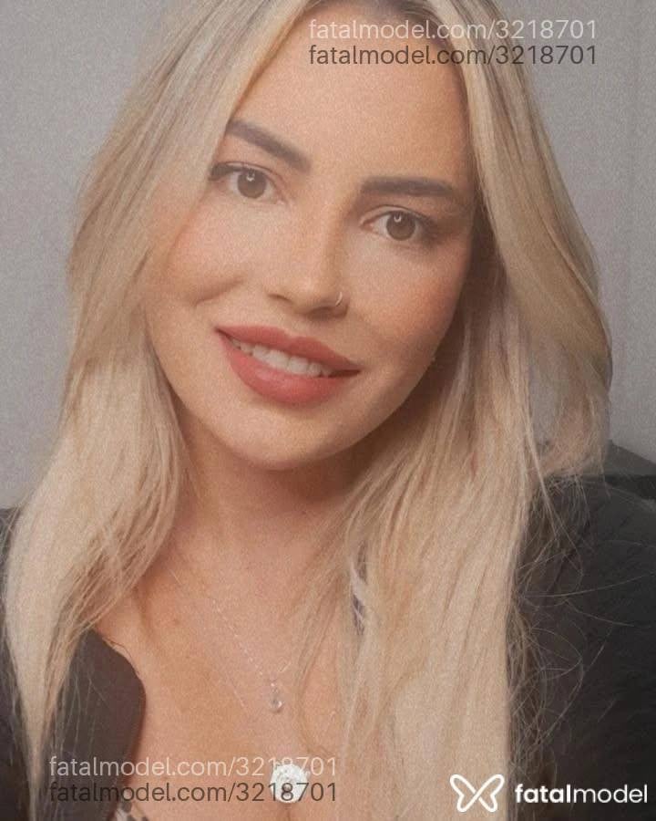 Acompanhante mulher com cabelo castanho de olhos pretos em São Paulo - Aurora