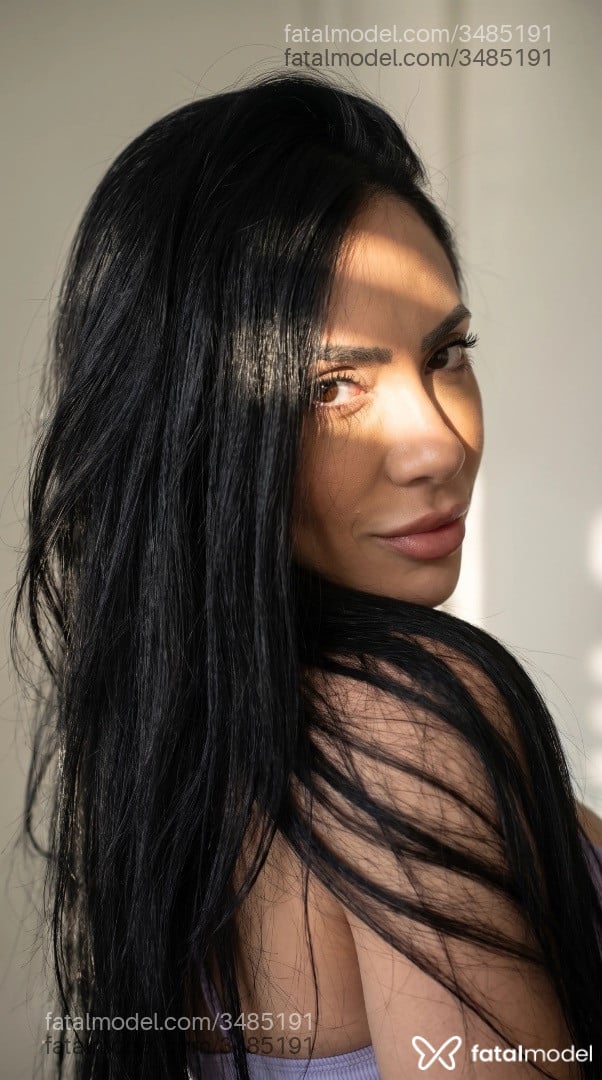 Acompanhante mulher morena (o) de olhos castanhos - Emilly Garcia
