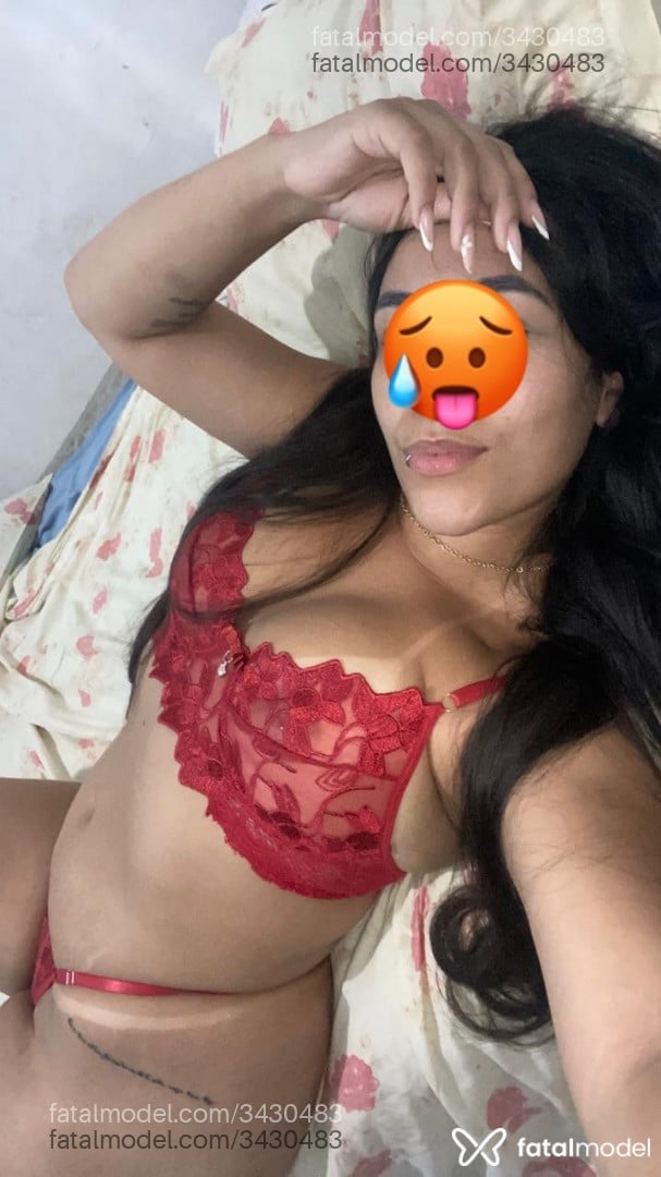 Acompanhante mulher morena (o) de olhos castanhos - Larissa