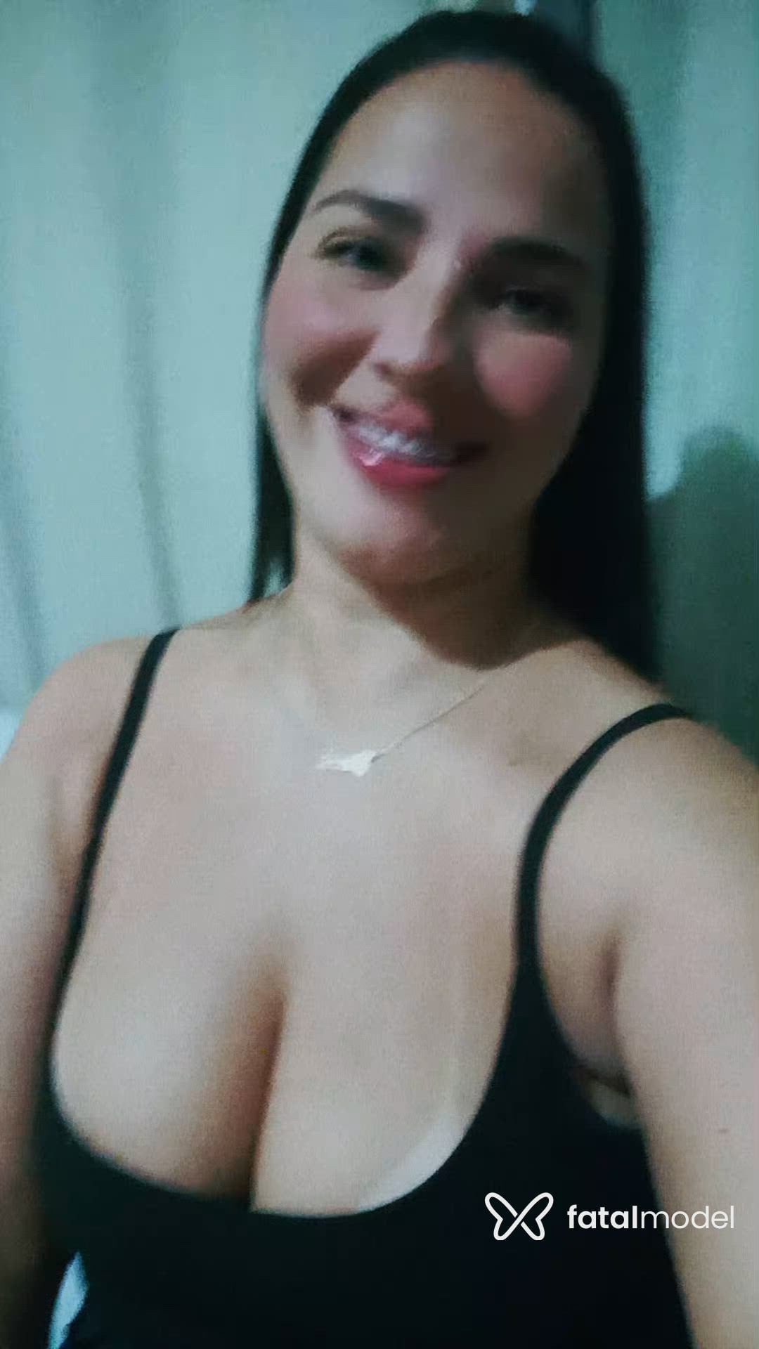 Acompanhante mulher morena (o) de olhos pretos - Daniele Alves