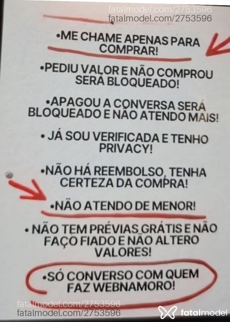 Acompanhante mulher loira (o) de olhos azuis - Julie Squalor