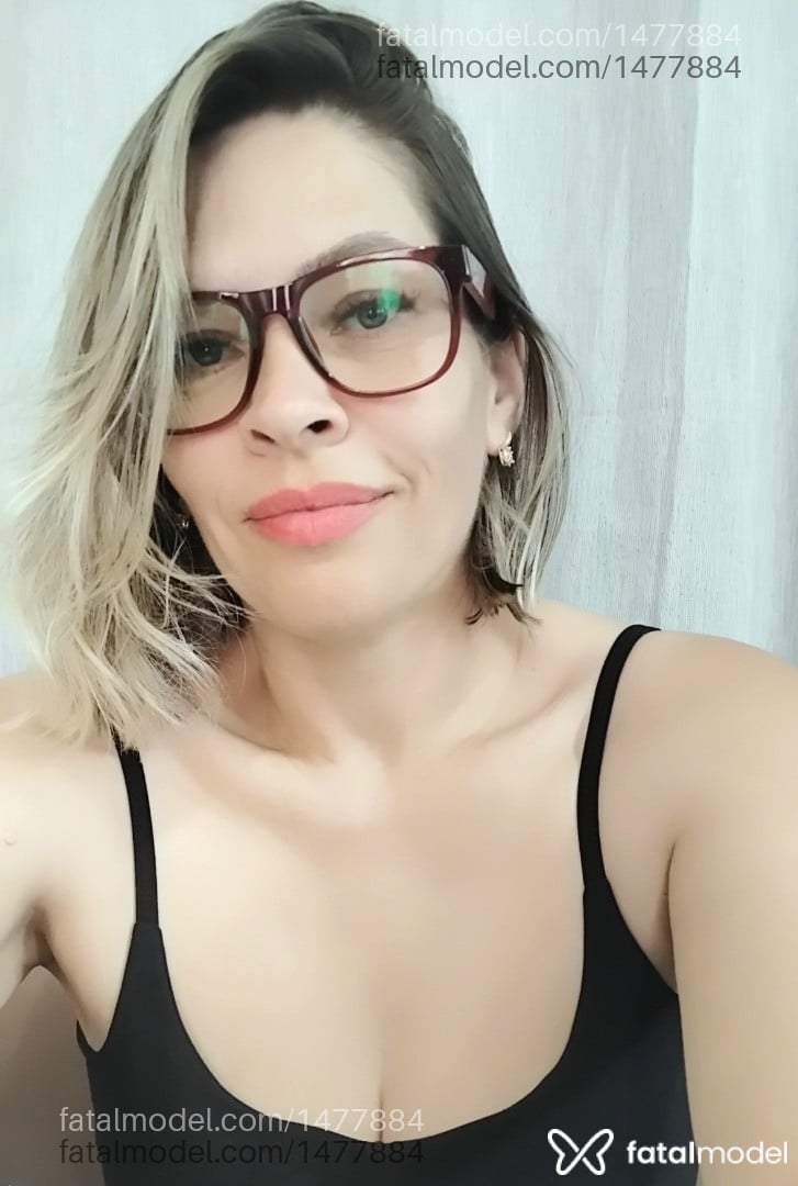 Acompanhante mulher loira (o) de olhos verdes - Aninha