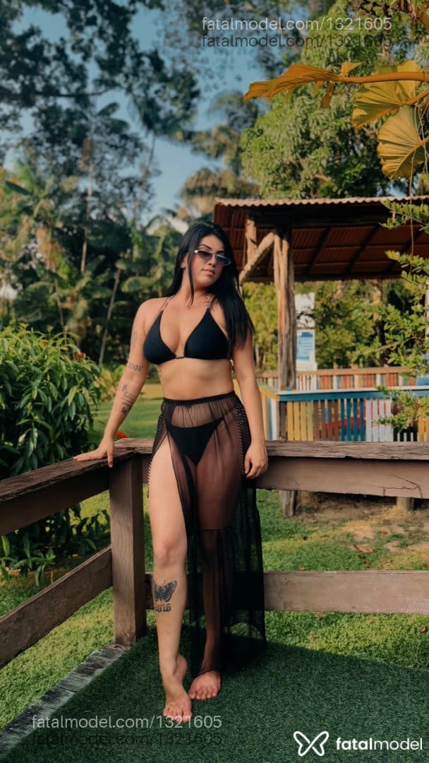 Acompanhante mulher morena (o) de olhos castanhos - Isa
