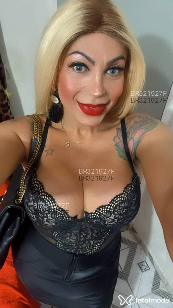 Acompanhante mulher trans loira (o) de olhos castanhos em Iguatu Acompanhante mulher trans loira (o) de olhos castanhos em Iguatu - Amanda Bella