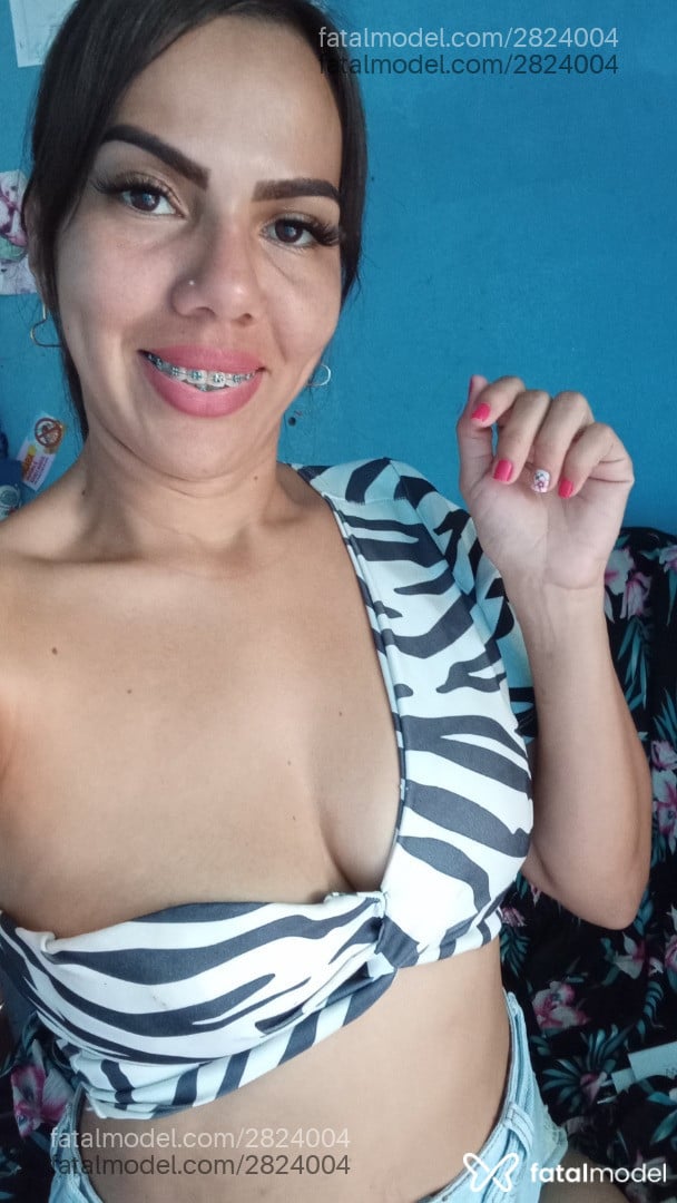 Acompanhante mulher morena (o) de olhos castanhos - Angel