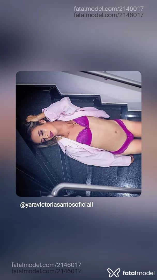 Acompanhante mulher trans morena (o) de olhos verdes - Yara Victoria