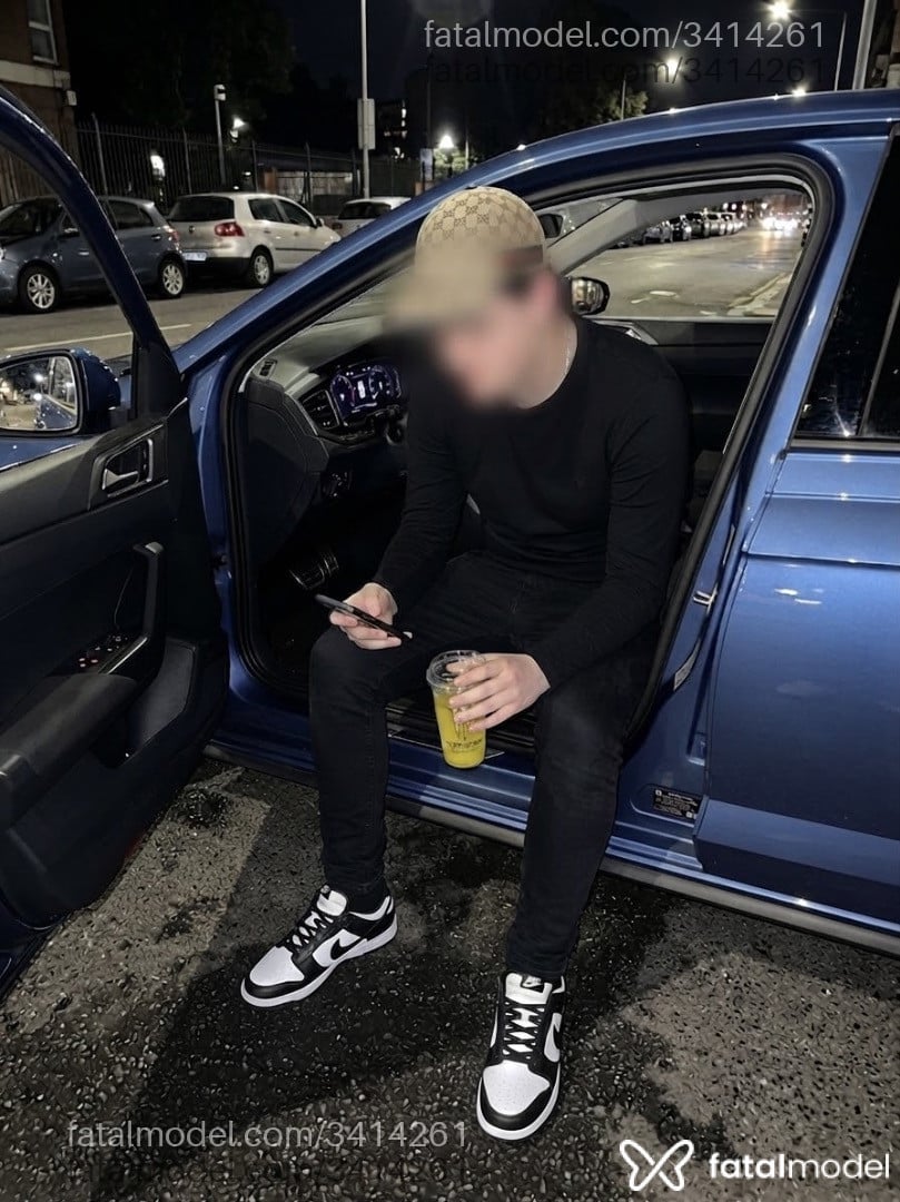 Acompanhante homem com cabelo castanho de olhos verdes - Maikon