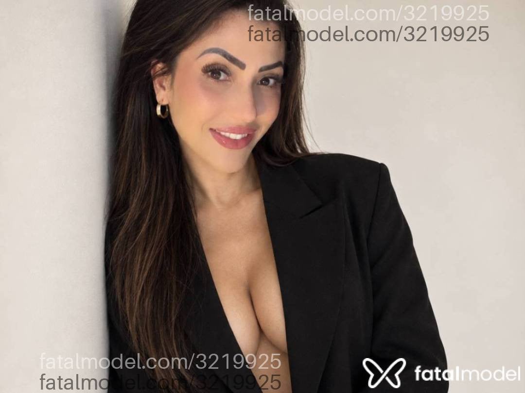 Acompanhante mulher morena (o) de olhos pretos - Fernanda