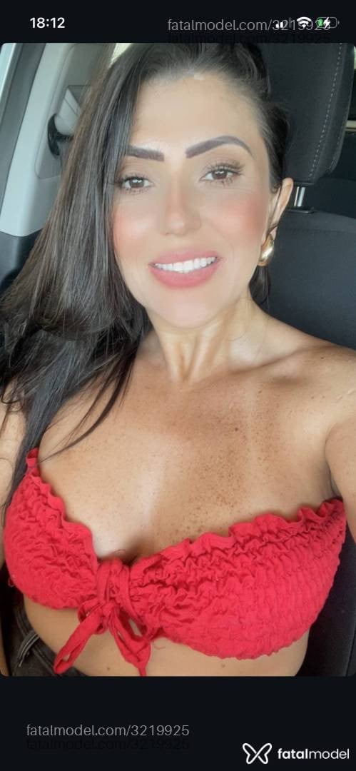 Acompanhante mulher morena (o) de olhos pretos - Fernanda Acompanhante mulher morena (o) de olhos pretos - Fernanda