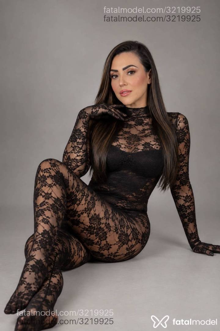 Acompanhante mulher morena (o) de olhos pretos - Fernanda