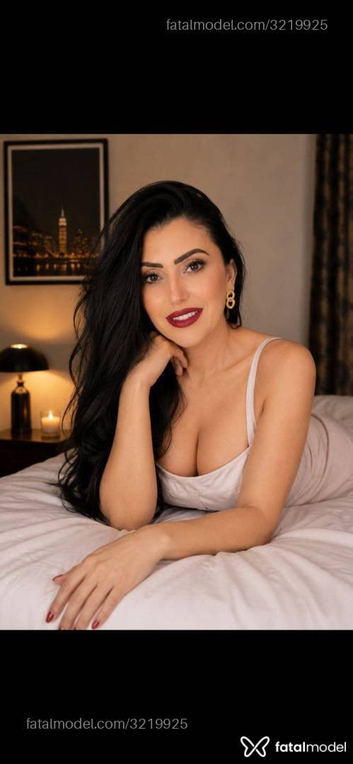 Acompanhante mulher morena (o) de olhos pretos - Fernanda