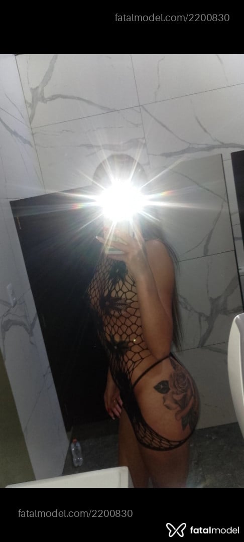 Acompanhante mulher morena (o) de olhos castanhos - Daninha