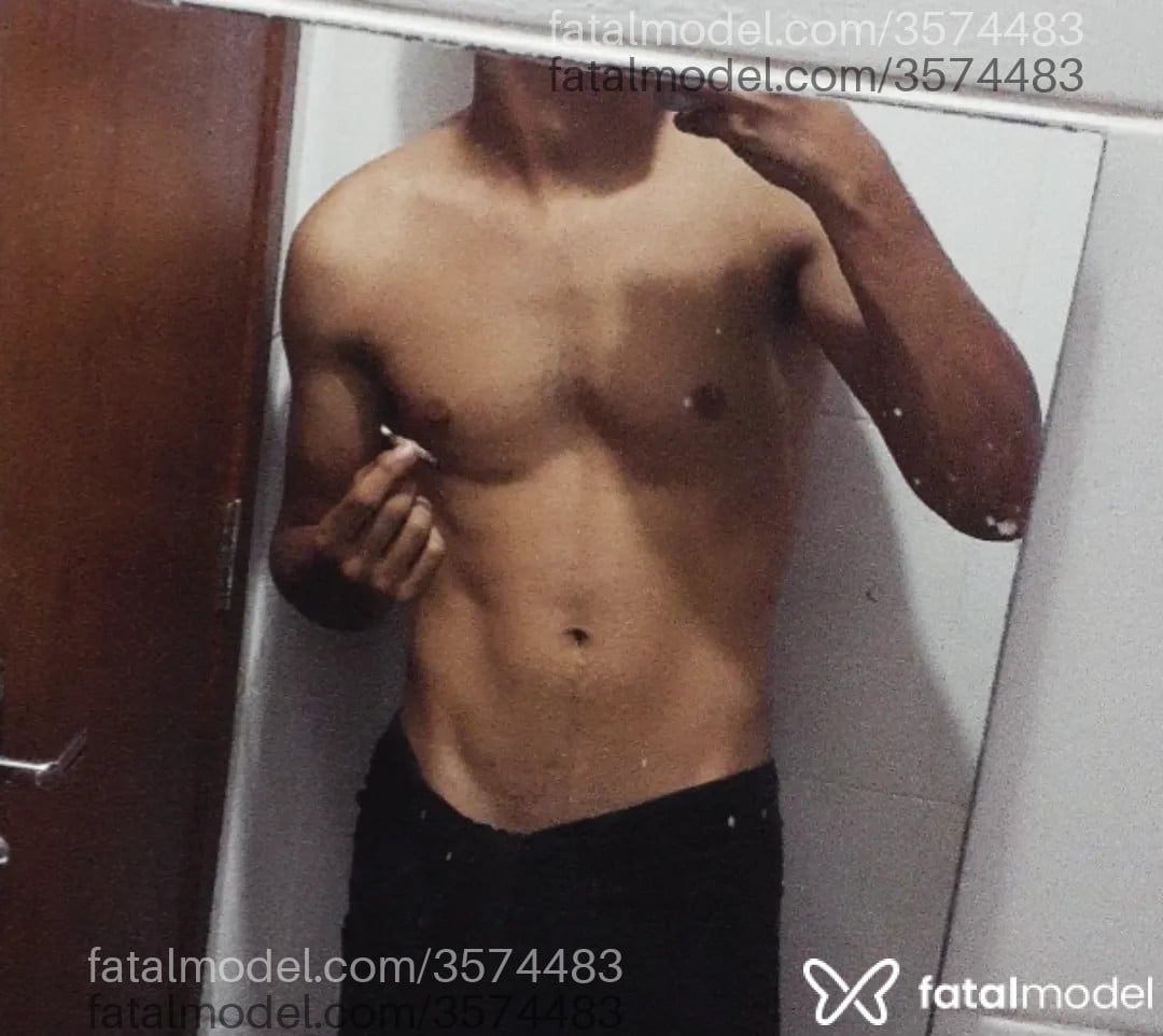 Acompanhante homem morena (o) de olhos castanhos - Dantes Acompanhante homem morena (o) de olhos castanhos - Dantes
