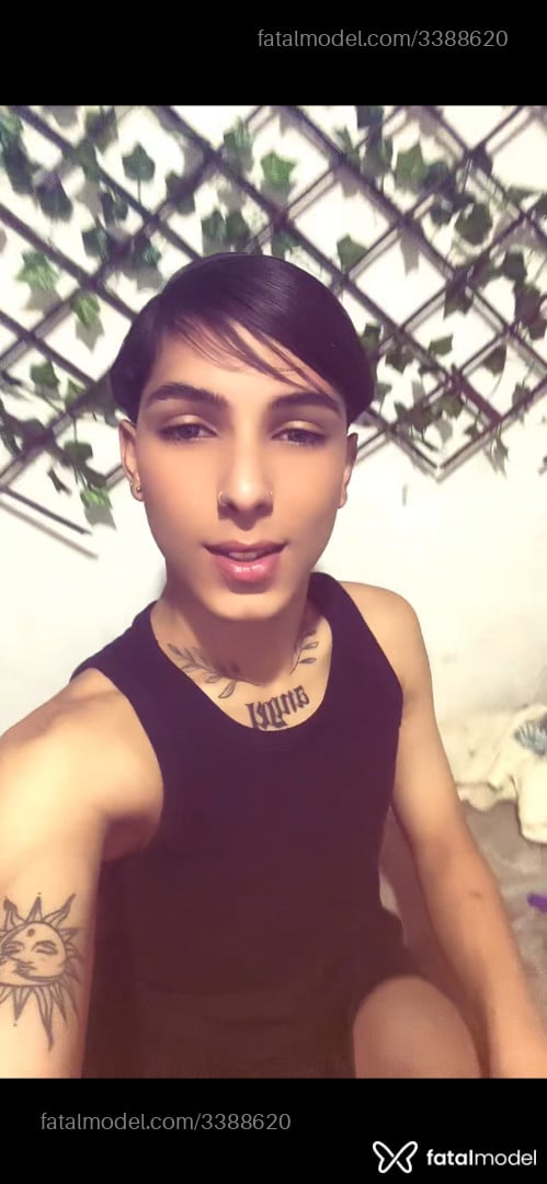 Acompanhante homem com cabelo castanho de olhos azuis - Rubzinhaaa
