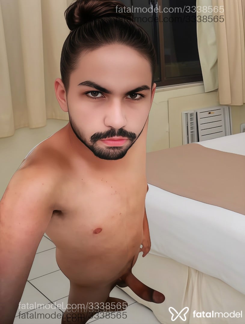 Acompanhante homem com cabelo castanho de olhos castanhos - Matosrob