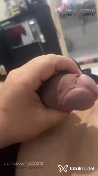 Acompanhante homem com cabelo castanho de olhos mel em Fortaleza - Bruno Mello