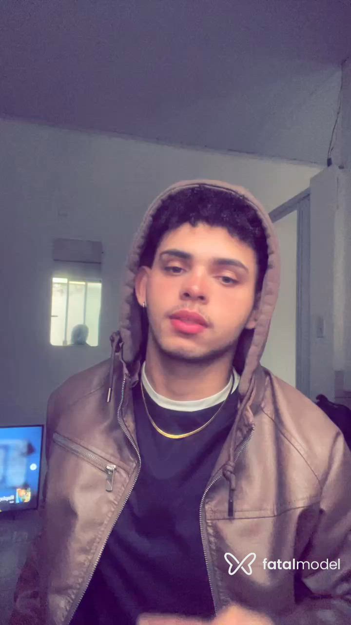 Acompanhante homem morena (o) de olhos castanhos - Endrel