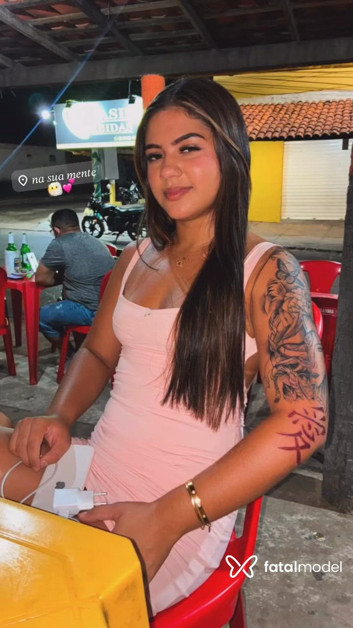 Acompanhante mulher morena (o) de olhos castanhos - Giovanna Acompanhante mulher morena (o) de olhos castanhos - Giovanna