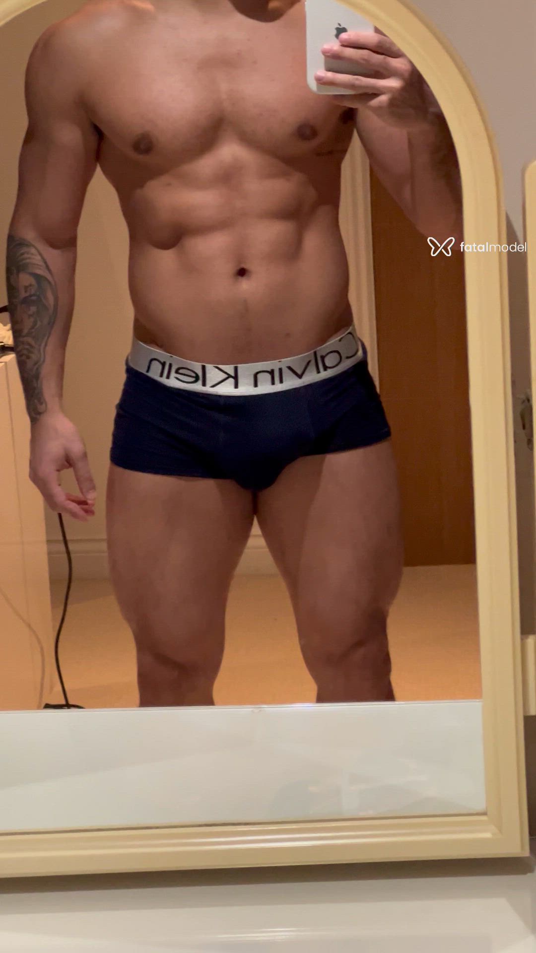 Acompanhante homem morena (o) de olhos castanhos - Lucas Acompanhante homem morena (o) de olhos castanhos - Lucas