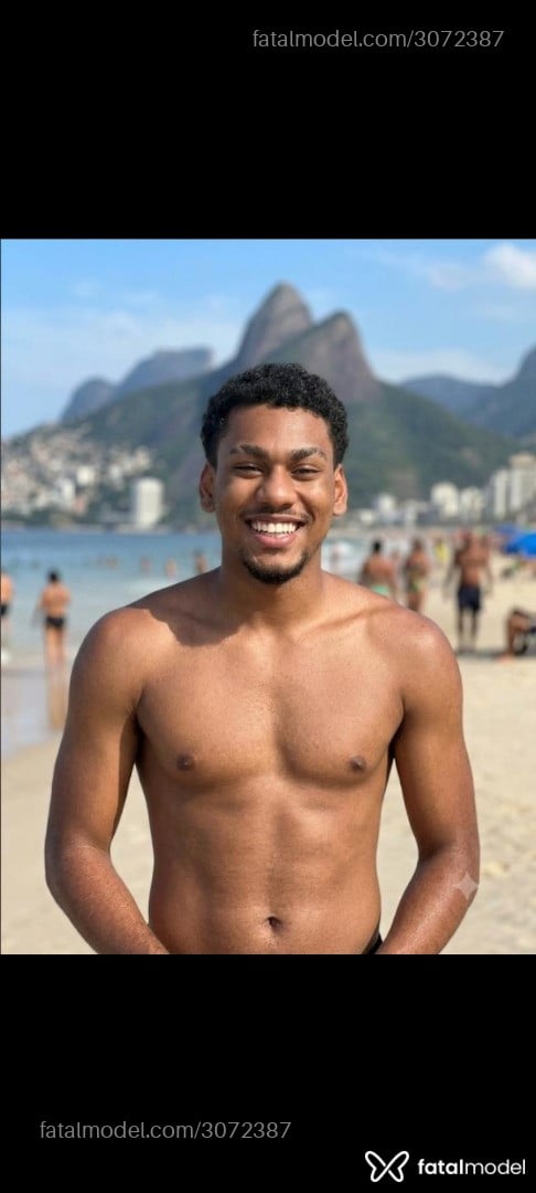 Acompanhante mulher com cabelo castanho de olhos castanhos - Marcus