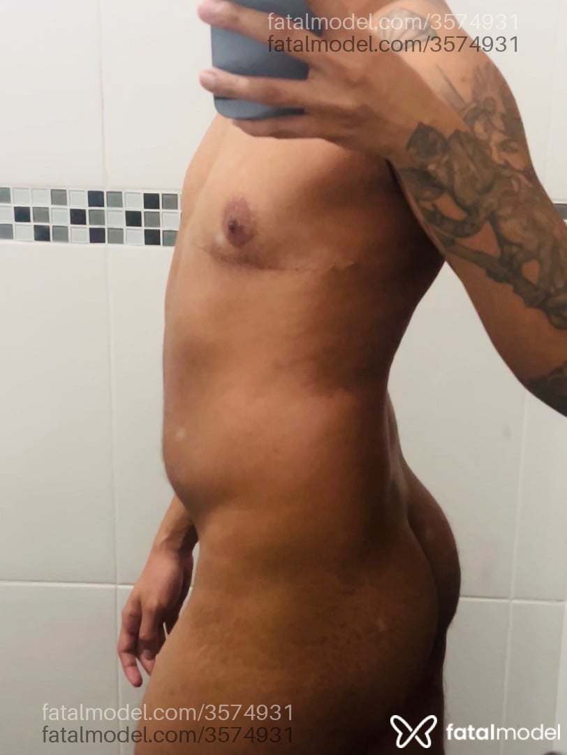 Acompanhante homem trans morena (o) de olhos pretos - Lucca Acompanhante homem trans morena (o) de olhos pretos - Lucca