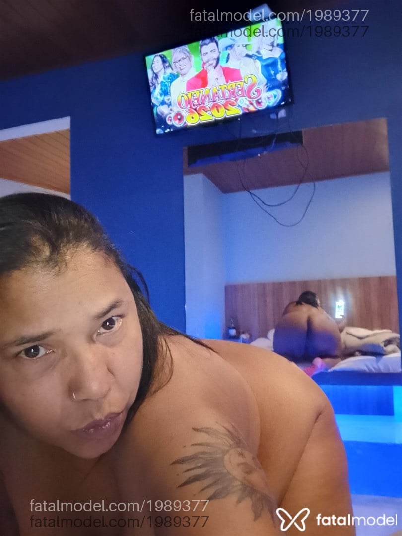 Acompanhante mulher morena (o) de olhos pretos - Carol