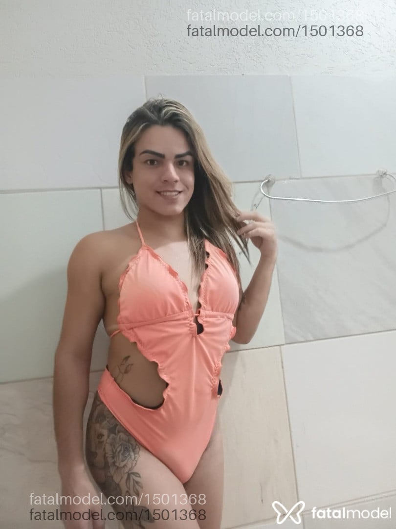 Acompanhante travesti loira (o) de olhos castanhos - Lauane